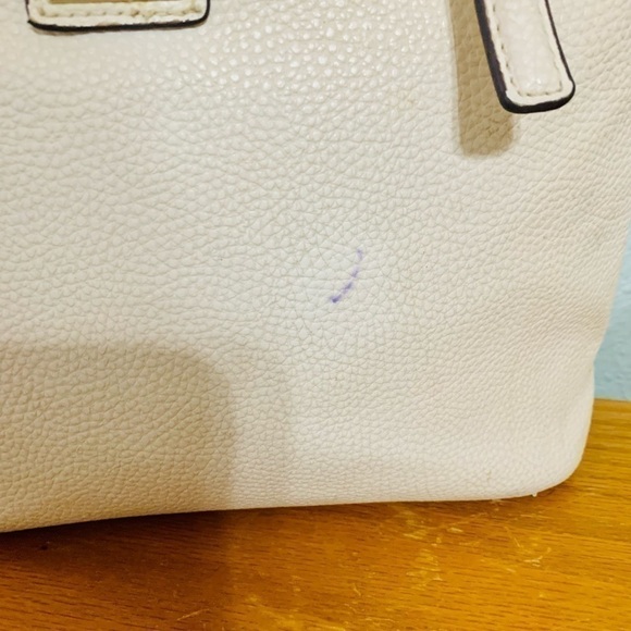 And Klein white bag - Picture 9 of 9